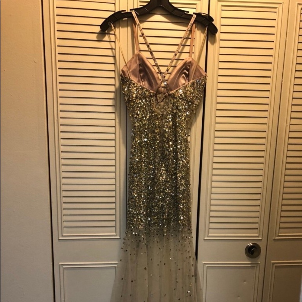 Prom dress - Picture 2 of 3